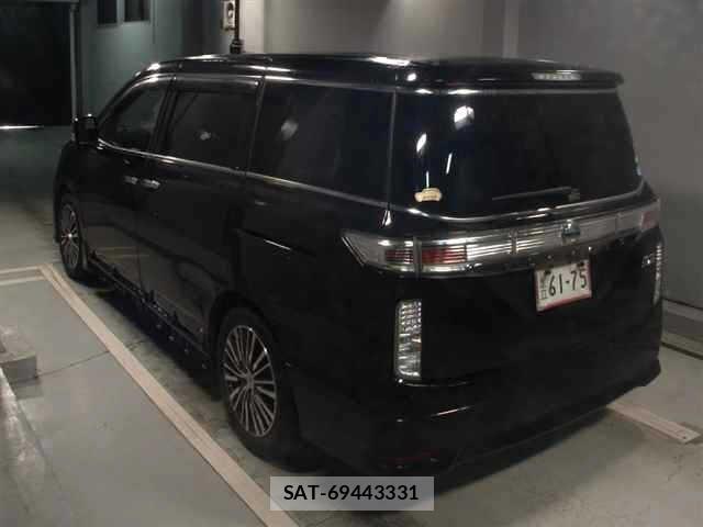 Nissan ELGRAND 2019 8908887-1