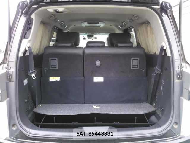 Nissan ELGRAND 2019 8908887-10