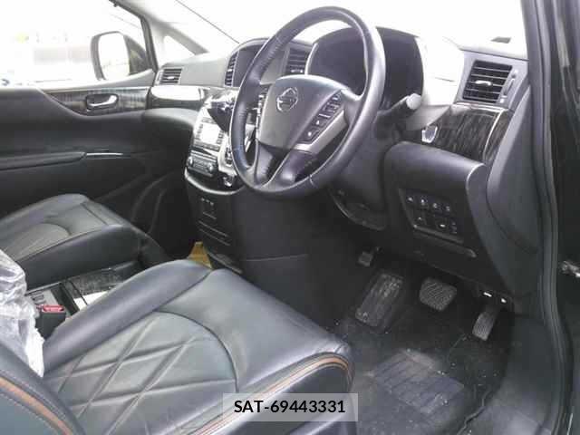 Nissan ELGRAND 2019 8908887-3