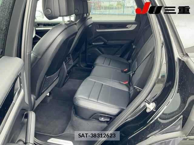 Porsche CAYENNE 2024 8761333-10
