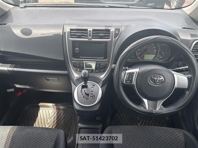 Toyota RACTIS 2011 8680712-5
