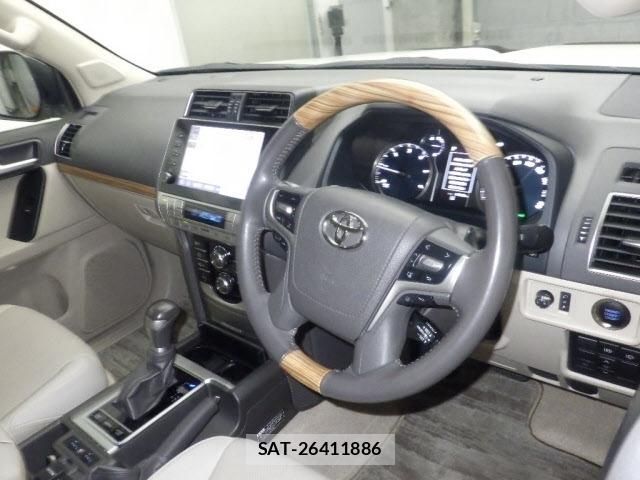 Toyota LAND CRUISER PRADO 2023 8906675-3