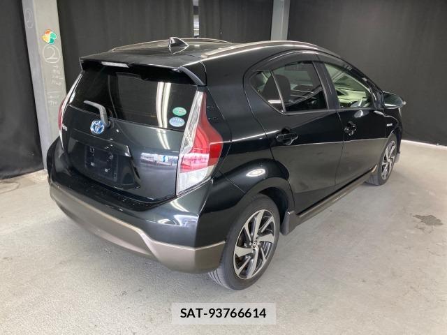 Toyota AQUA 2015 8682908-5