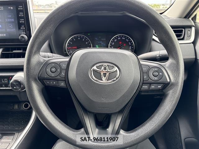 Toyota RAV4 2021 8937990-9