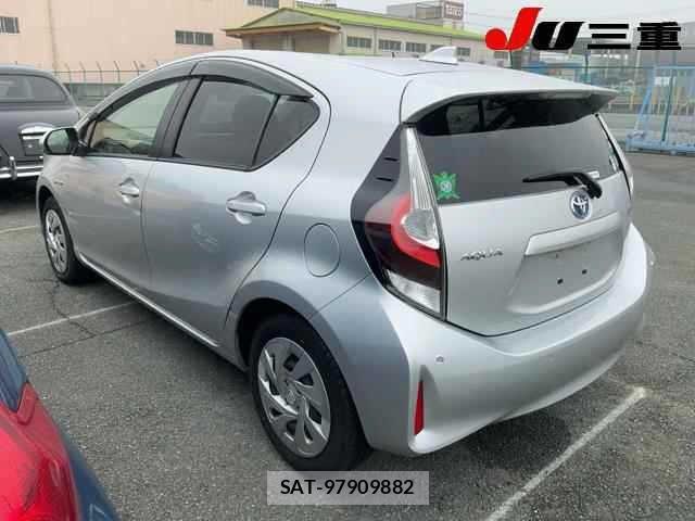 Toyota AQUA 2019 8862351-1
