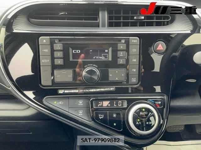 Toyota AQUA 2019 8862351-11