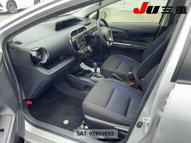 Toyota AQUA 2019 8862351-3