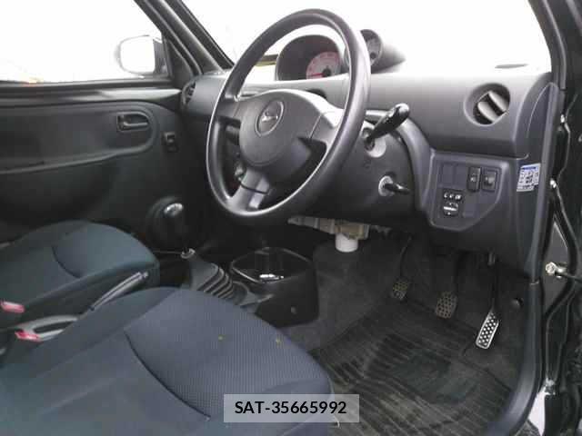 Daihatsu ESSE 2010 8640099-3