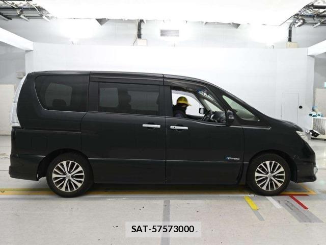 Nissan SERENA 2015 8693066-3