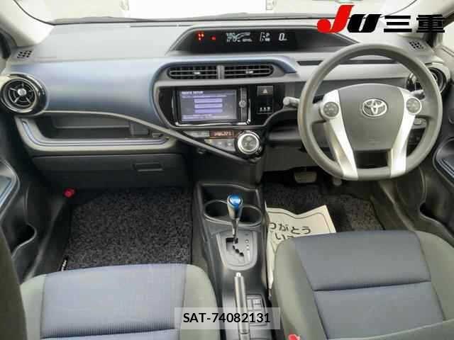 Toyota AQUA 2015 8682950-8