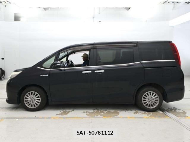 Toyota ESQUIRE 2015 8908422-4