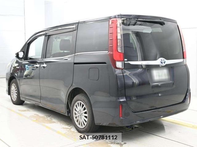 Toyota ESQUIRE 2015 8908422-6