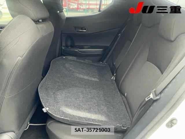 Toyota C-HR 2017 8768435-10
