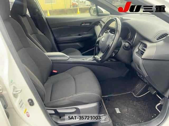 Toyota C-HR 2017 8768435-4