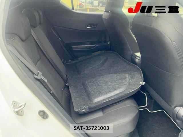 Toyota C-HR 2017 8768435-5