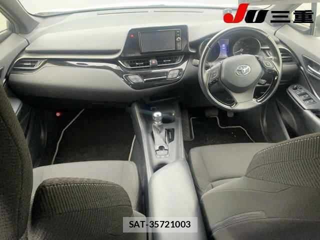 Toyota C-HR 2017 8768435-8