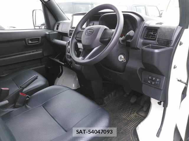 Daihatsu HIJET VAN 2024 8700738-3