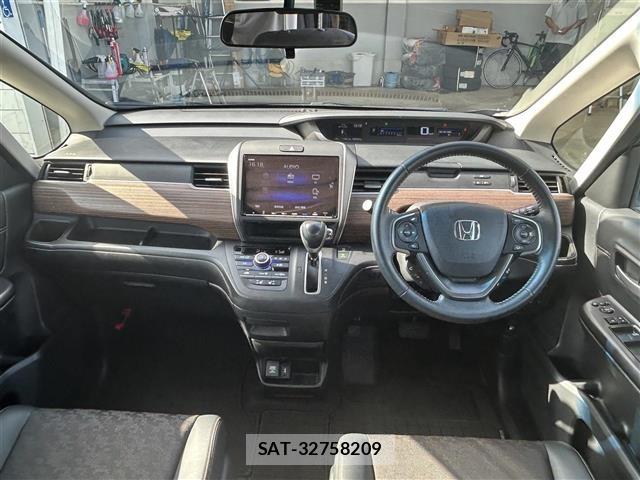Honda FREED 2024 8684008-15