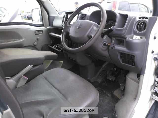 Suzuki EVERY 2017 8679621-3