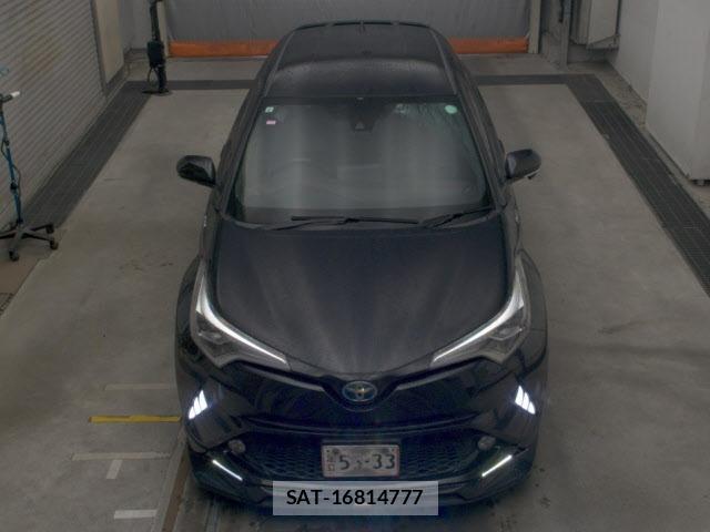 Toyota C-HR 2017 8768428-6