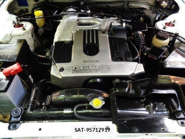 Nissan SKYLINE 2000 8909114-10