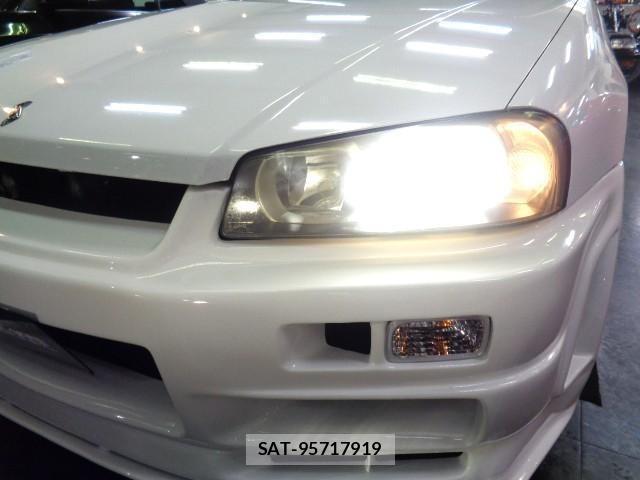 Nissan SKYLINE 2000 8909114-15