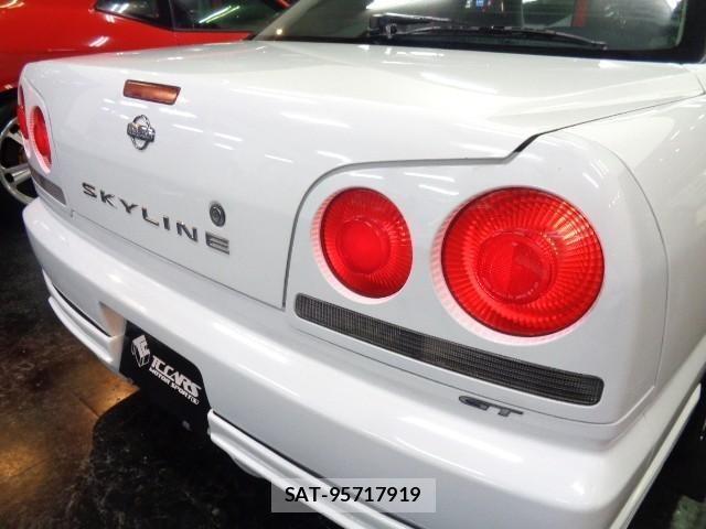 Nissan SKYLINE 2000 8909114-18