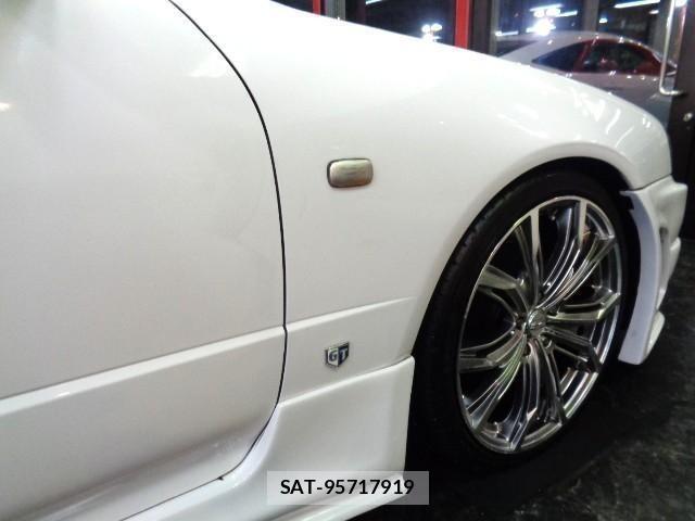 Nissan SKYLINE 2000 8909114-24