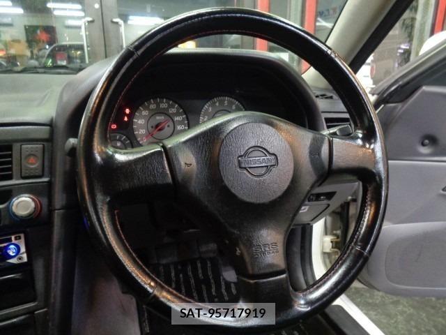 Nissan SKYLINE 2000 8909114-30