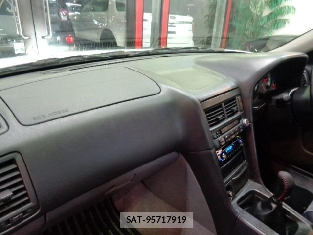 Nissan SKYLINE 2000 8909114-31