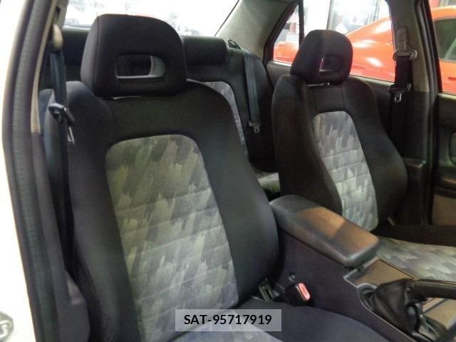 Nissan SKYLINE 2000 8909114-4