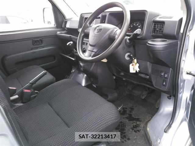 Toyota PIXIS VAN 2018 8909838-3