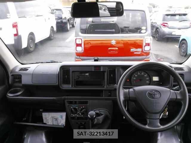 Toyota PIXIS VAN 2018 8909838-8