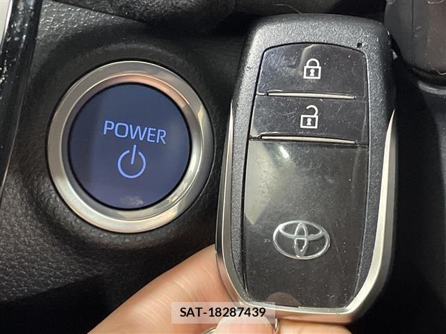 Toyota AQUA 2023 8946493-1