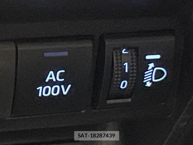 Toyota AQUA 2023 8946493-7