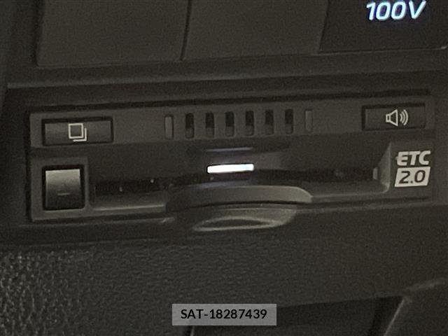Toyota AQUA 2023 8946493-8
