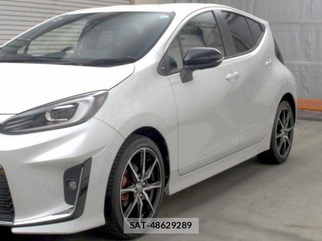 Toyota AQUA 2025 8862346-4
