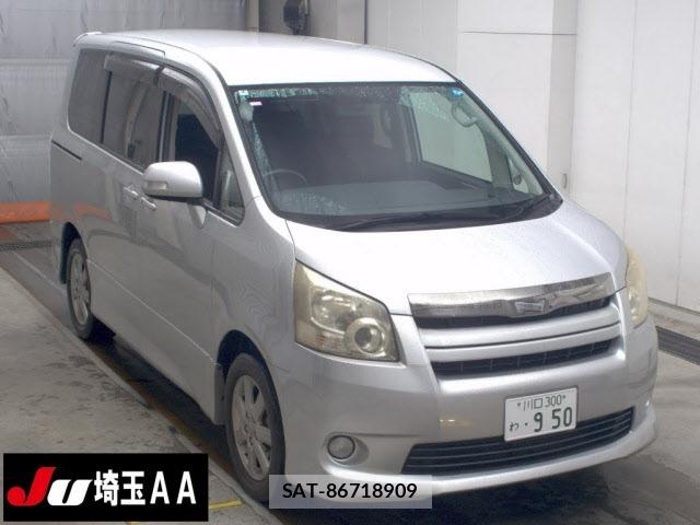 Toyota NOAH 2007 8765233-0