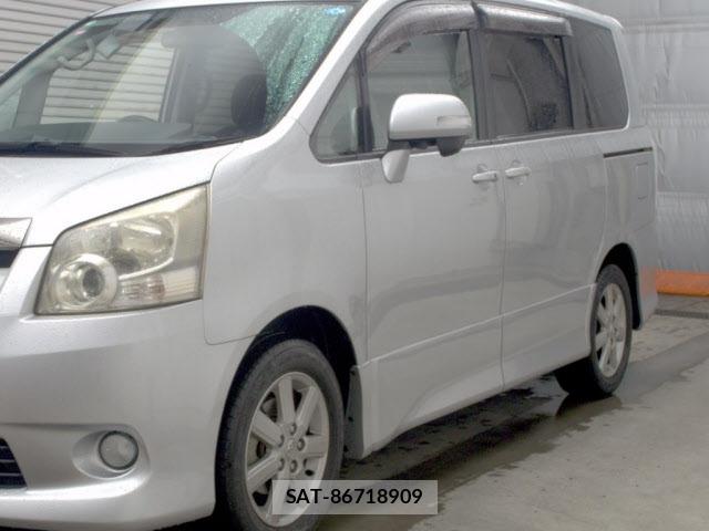 Toyota NOAH 2007 8765233-4