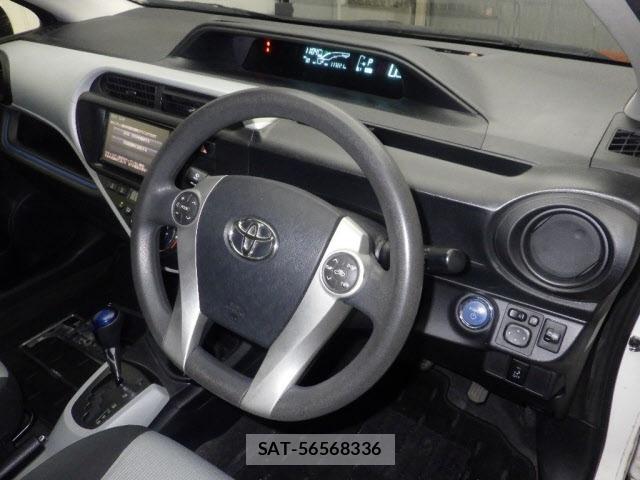 Toyota AQUA 2014 8862347-3