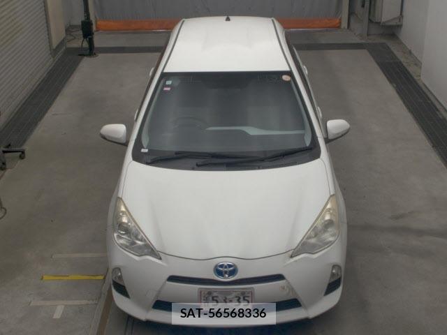 Toyota AQUA 2014 8862347-6
