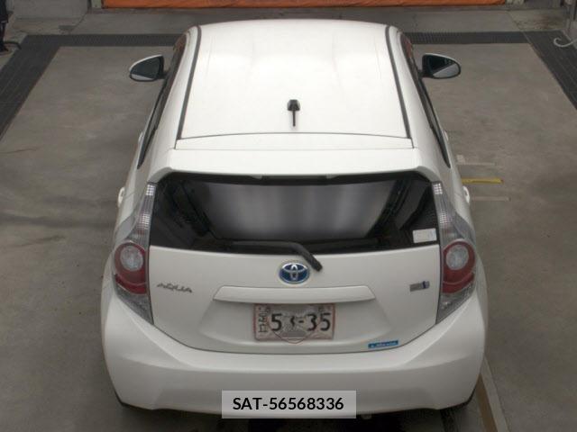 Toyota AQUA 2014 8862347-7