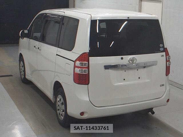 Toyota NOAH 2011 8722691-1
