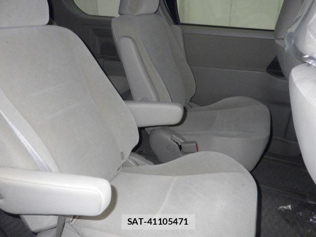 Toyota NOAH 2011 8870210-8