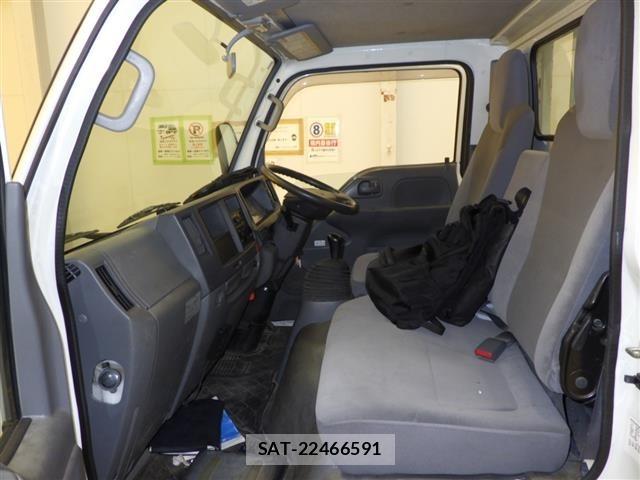 Mazda TITAN 2019 8747583-8