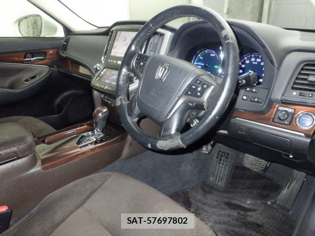Toyota CROWN 2014 8770006-3