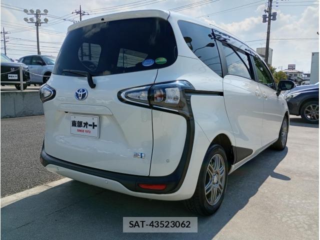 Toyota SIENTA 2020 8903010-1