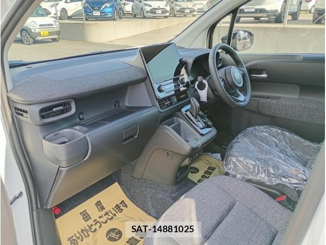 Toyota SIENTA 2026 8903011-22