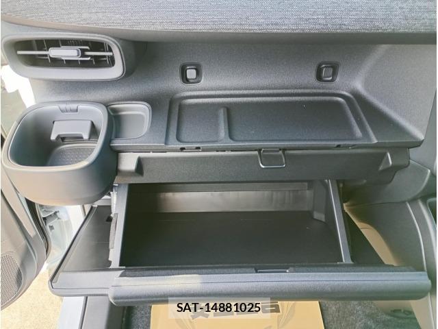 Toyota SIENTA 2026 8903011-30