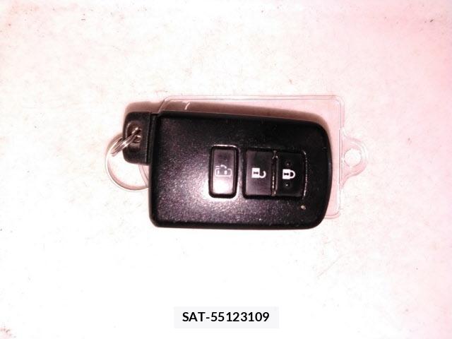 Toyota NOAH 2015 8870211-10